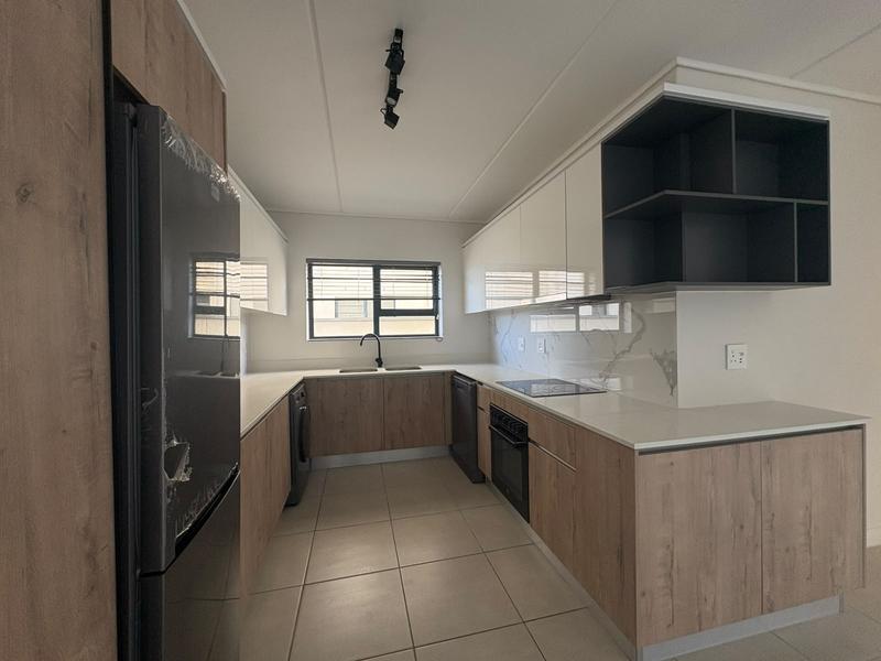 To Let 3 Bedroom Property for Rent in Richwood Western Cape